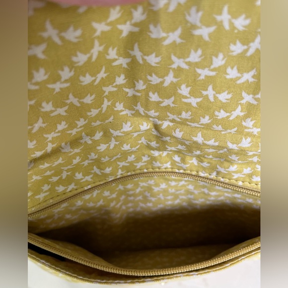 Fossil Crossbody purse yellow birds and trees - Picture 8 of 10